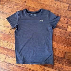 Under Armour Women's Gray T-Shirt Small